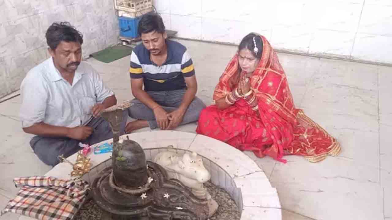 20 కిలోమీటర్లు వెంబడించి.. పెండ్లికొడుకును లాక్కొచ్చిన వధువు