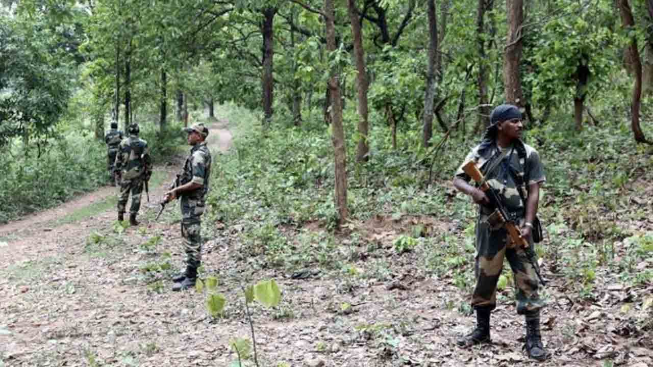 Maoists | భద్రాద్రి కొత్తగూడెం జిల్లాలో ముగ్గురు మావోయిస్టు కొరియర్లు అరెస్ట్