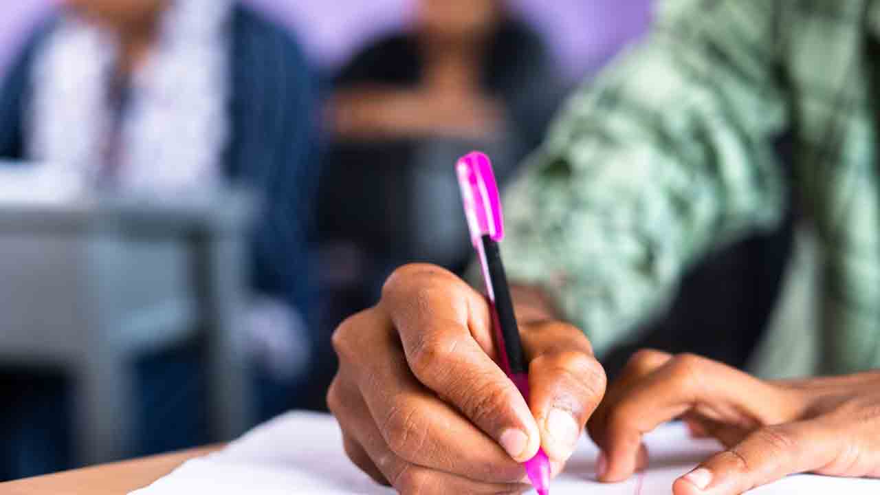 Uttar Pradesh | ప‌దో త‌ర‌గ‌తి ఫ‌లితాల్లో మెరిసిన ఖైదీలు.. 95 శాతం ఉత్తీర్ణ‌త‌