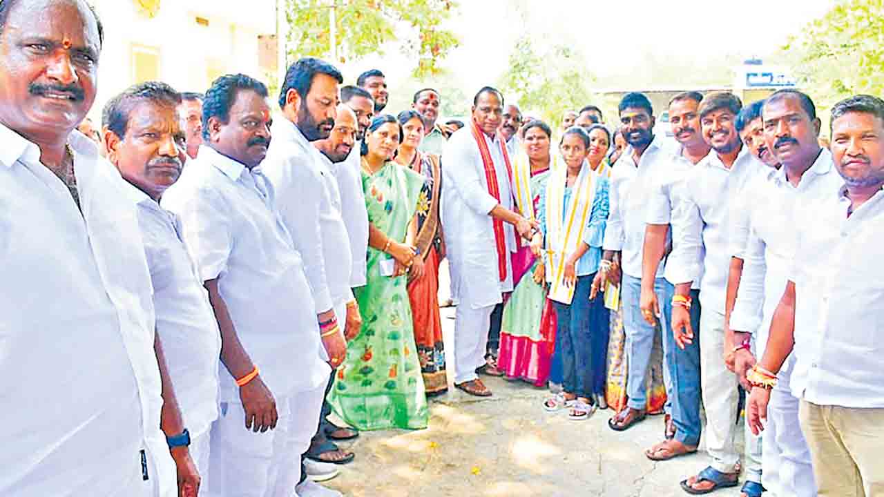 క్రీడల్లో రాణించిన యువతకు చక్కటి భవిష్యత్‌..