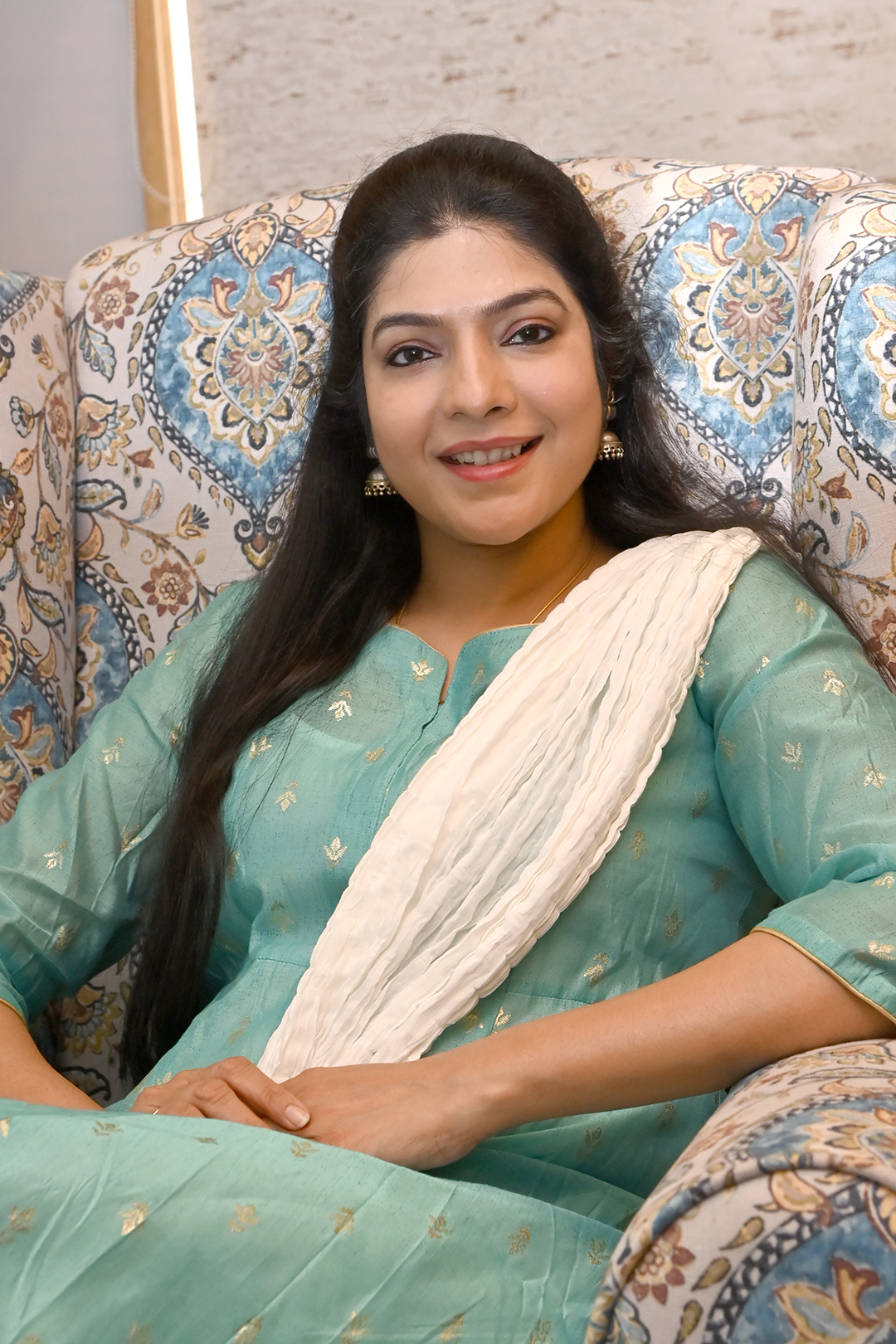 మా ఆయన ఆనంద్‌ సాయి ఆర్ట్‌ వర్క్‌లో హెల్ప్‌ చేస్తుంటా. యాదాద్రి ఆలయ నిర్మాణంలోనూ ఆయనతో కలిసి పనిచేశా. 