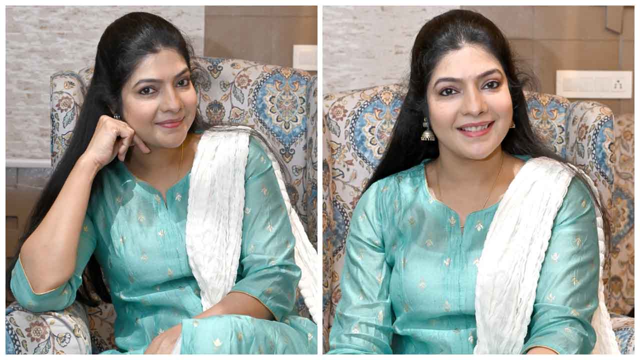 Vasuki | యాదాద్రితో మా జన్మ ధన్యమైంది : వాసుకి