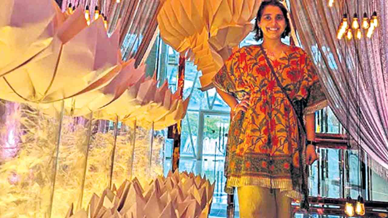 సూపర్‌.. పేపర్‌ ఆర్ట్‌!