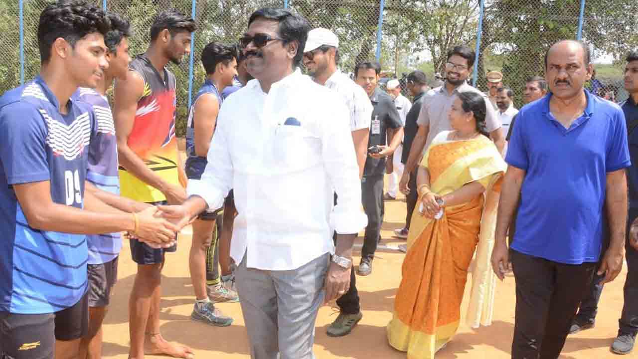 అట్టహాసంగా క్రీడా సంబురం