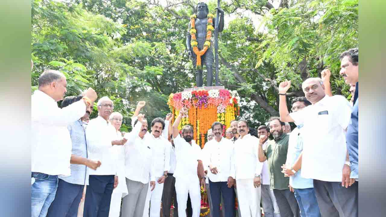 Srinivas goud | అల్లూరి సీతారామ‌రాజు వ‌ర్ధంతి.. నివాళుల‌ర్పించిన మంత్రి శ్రీనివాస్ గౌడ్