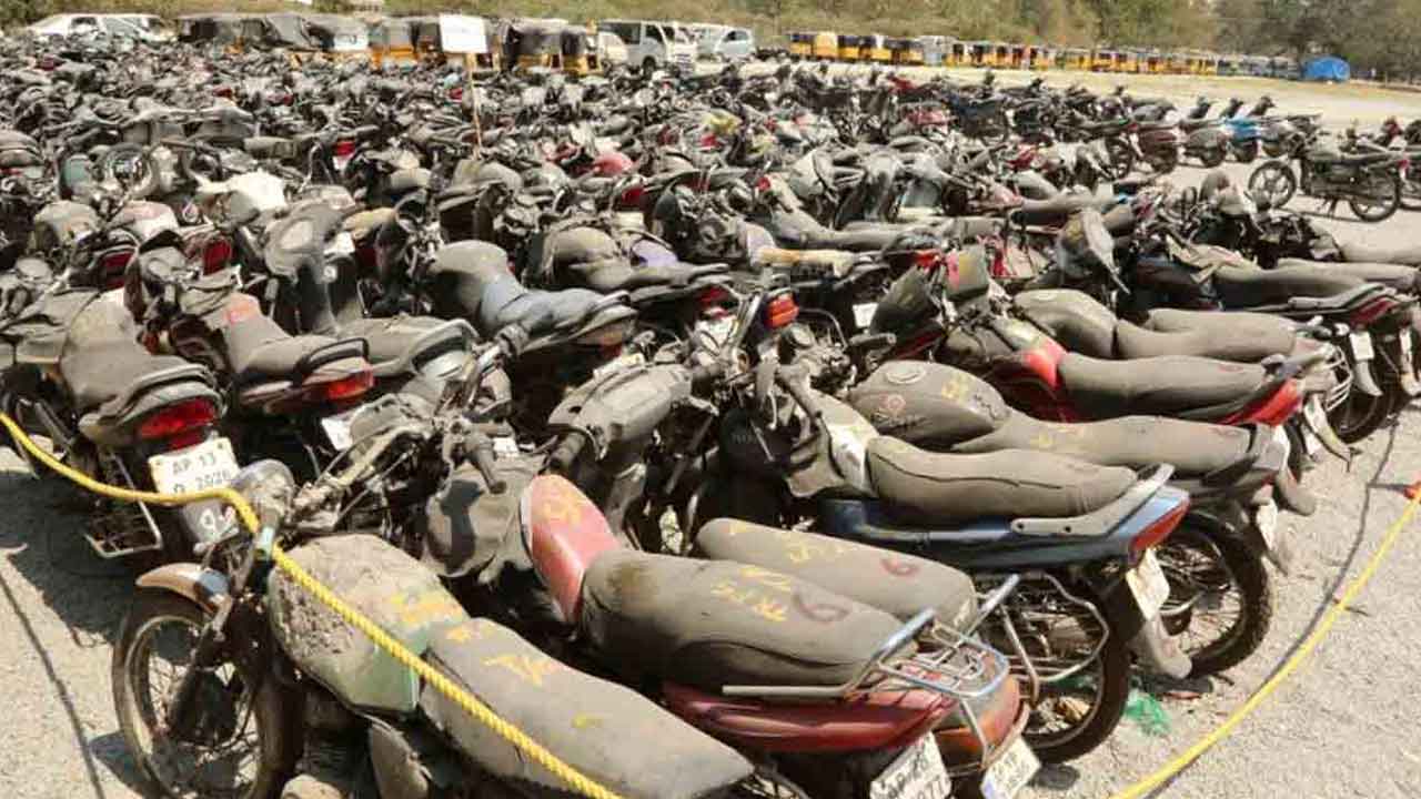 820 వాహనాలు వేలానికి సన్నాహాలు