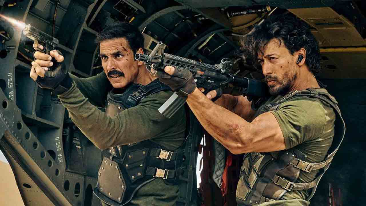 Akshay Kumar | బరిలో చిన్నోడు పెద్దోడు