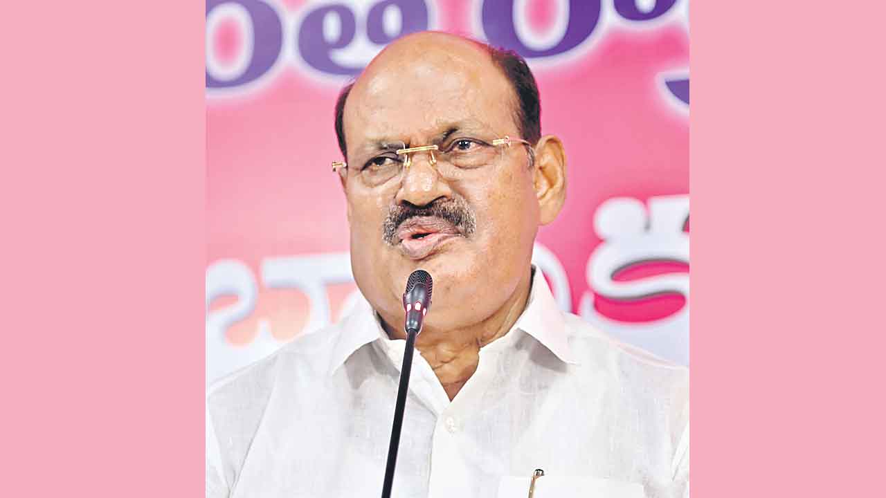 బీజేపీ నేతలది అబద్ధాల బతుకు