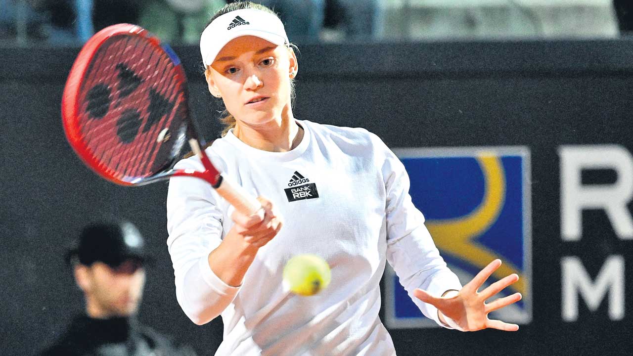 గాయంతో వైదొలగిన సియాటెక్‌