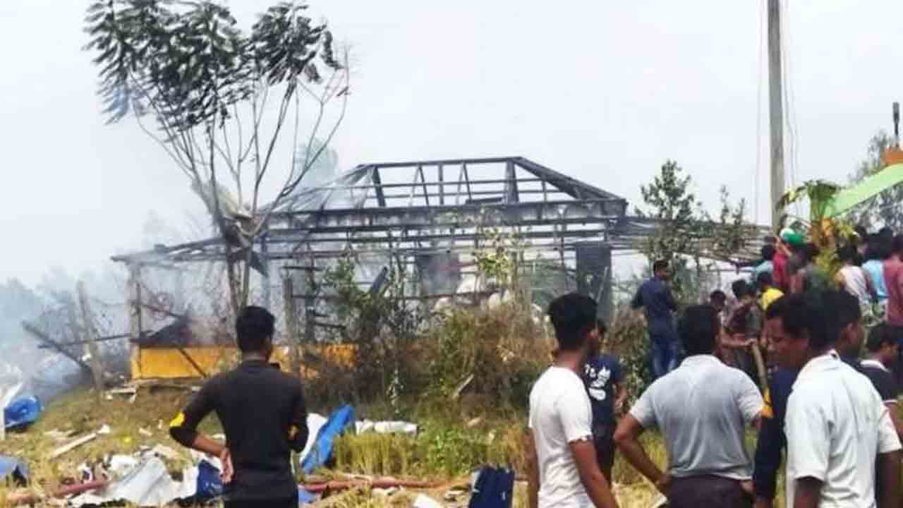 West Bengal | ప‌శ్చిమ బెంగాల్‌లో భారీ పేలుడు.. 9 మంది దుర్మ‌ర‌ణం