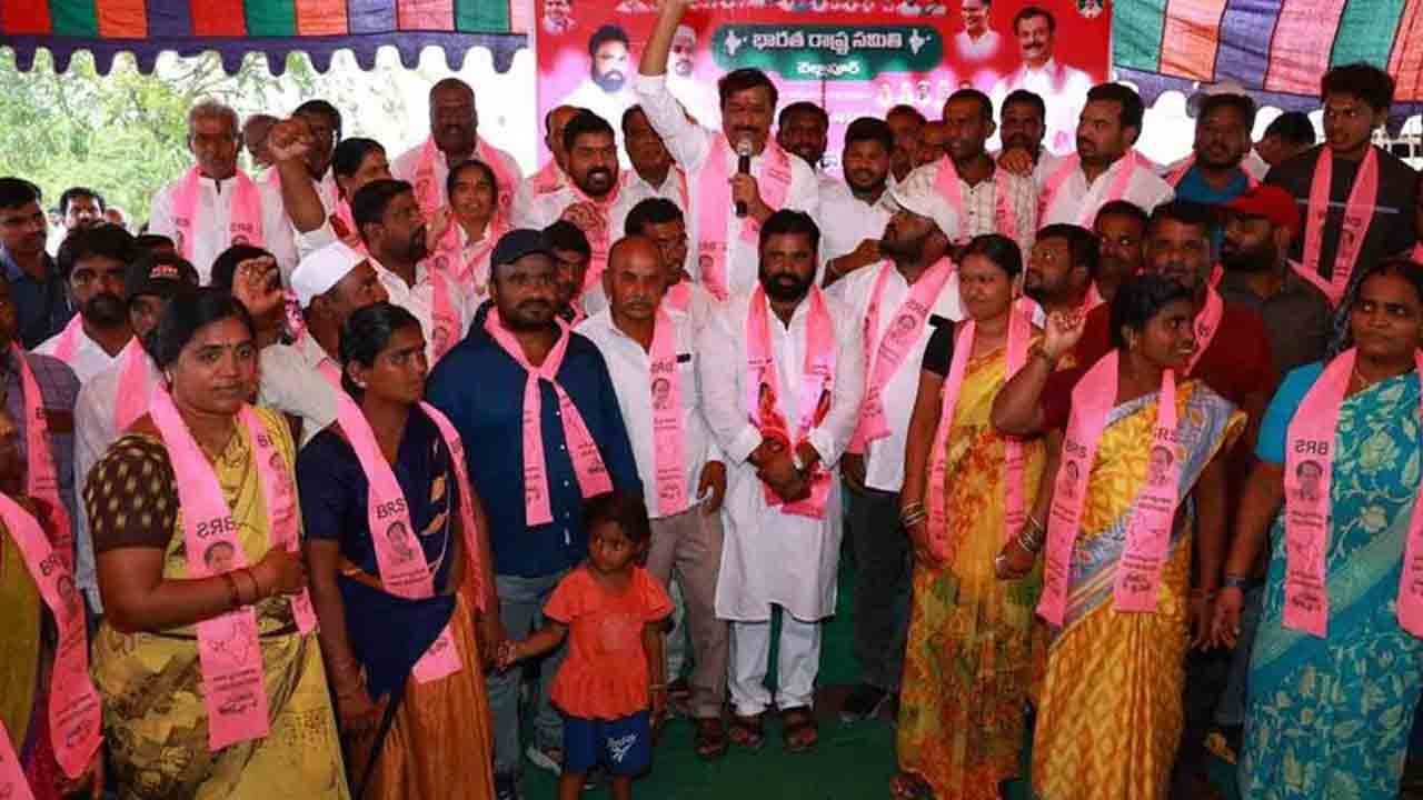 Dubbaka | దుబ్బాక‌లో బీజేపీ, కాంగ్రెస్ పార్టీకి భారీ షాక్