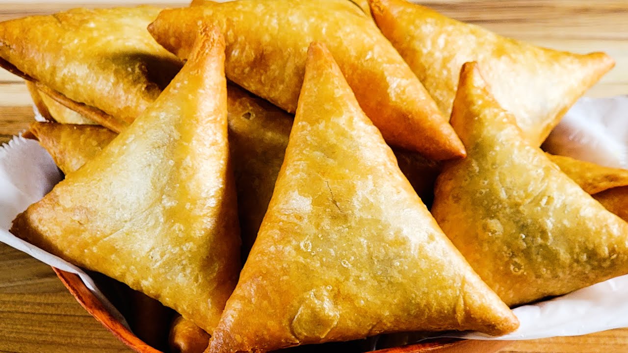 Beef | బీఫ్ స‌మోసాల‌ను త‌ర‌లిస్తున్న ఆటో డ్రైవ‌ర్ అరెస్ట్