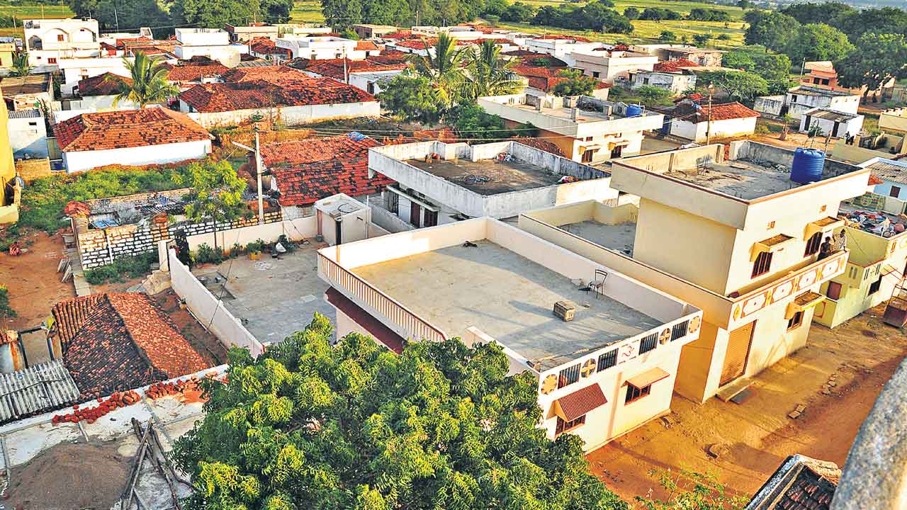 GO 111 |  నగరం చెంతనే ఉన్నా అభివృద్ధికి నోచుకోని 111 జీవో గ్రామాలు