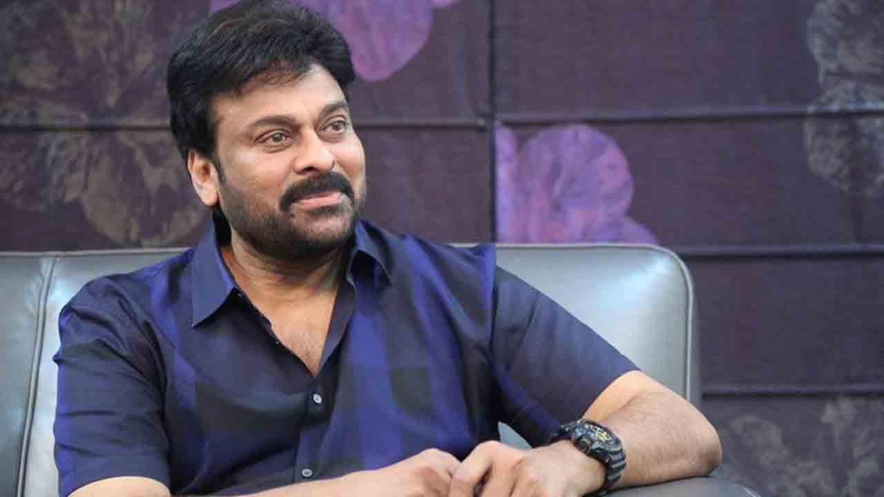 Chiranjeevi | చిరంజీవి మాస్టర్ ప్లాన్.. ఒకేసారి ఆ రెండు సినిమాలు చేస్తున్నాడా..?