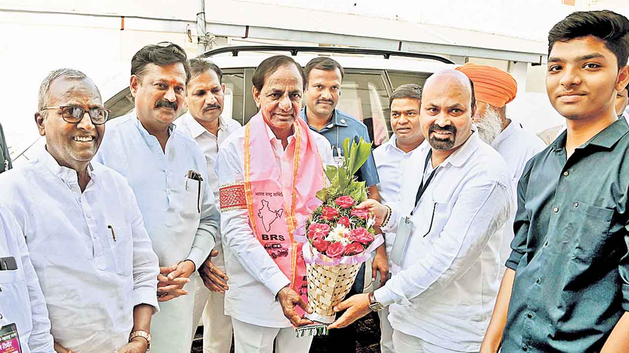 మహారాష్ట్రలో మనతోనే మార్పు.. తెలంగాణ మాడల్‌పై ప్రచారం