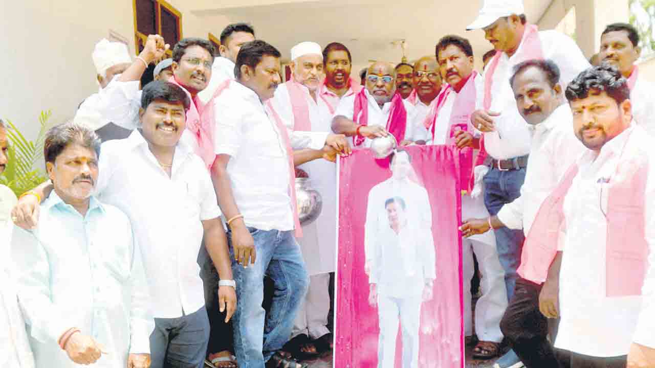 మున్సిపాలిటీకి రూ.320 కోట్లు