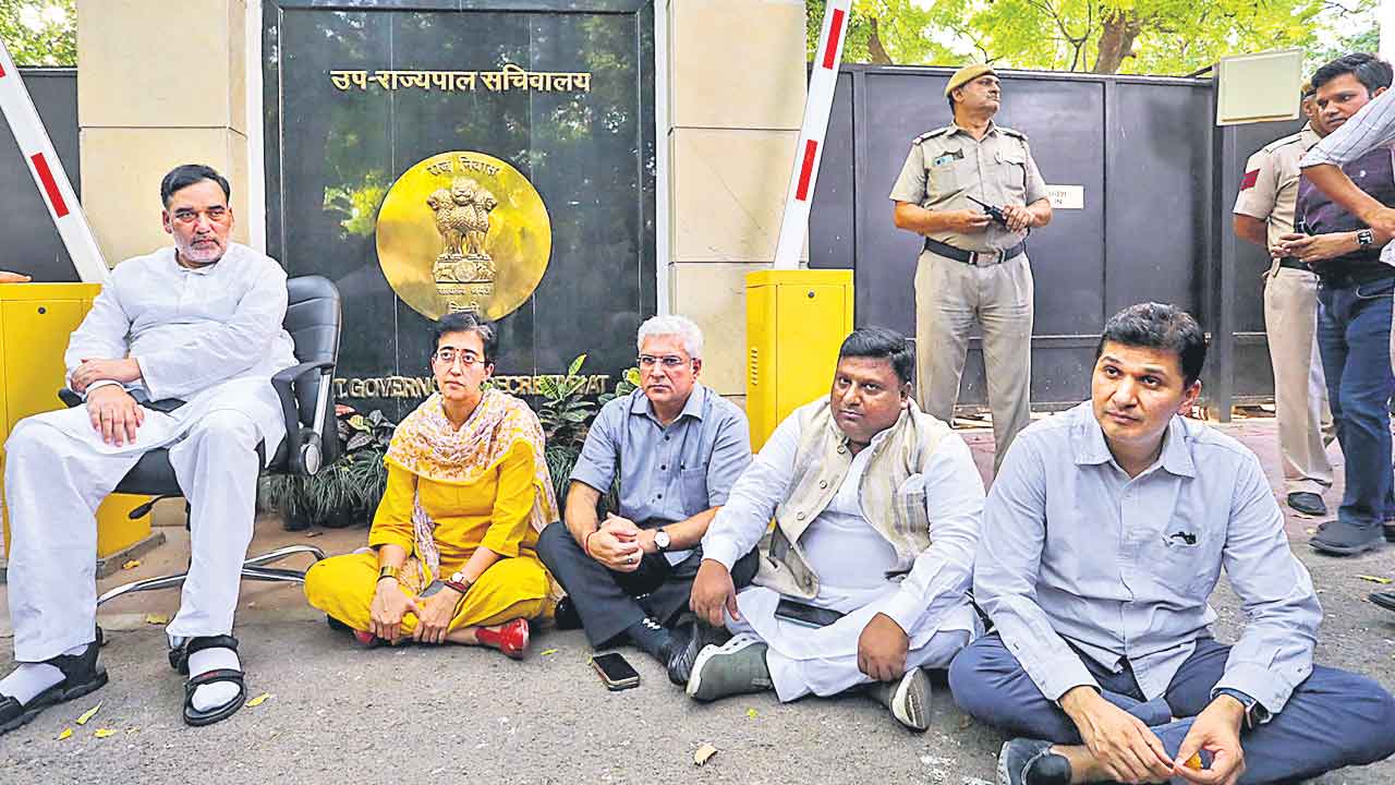 సుప్రీం తీర్పునకు కేంద్రం గండి