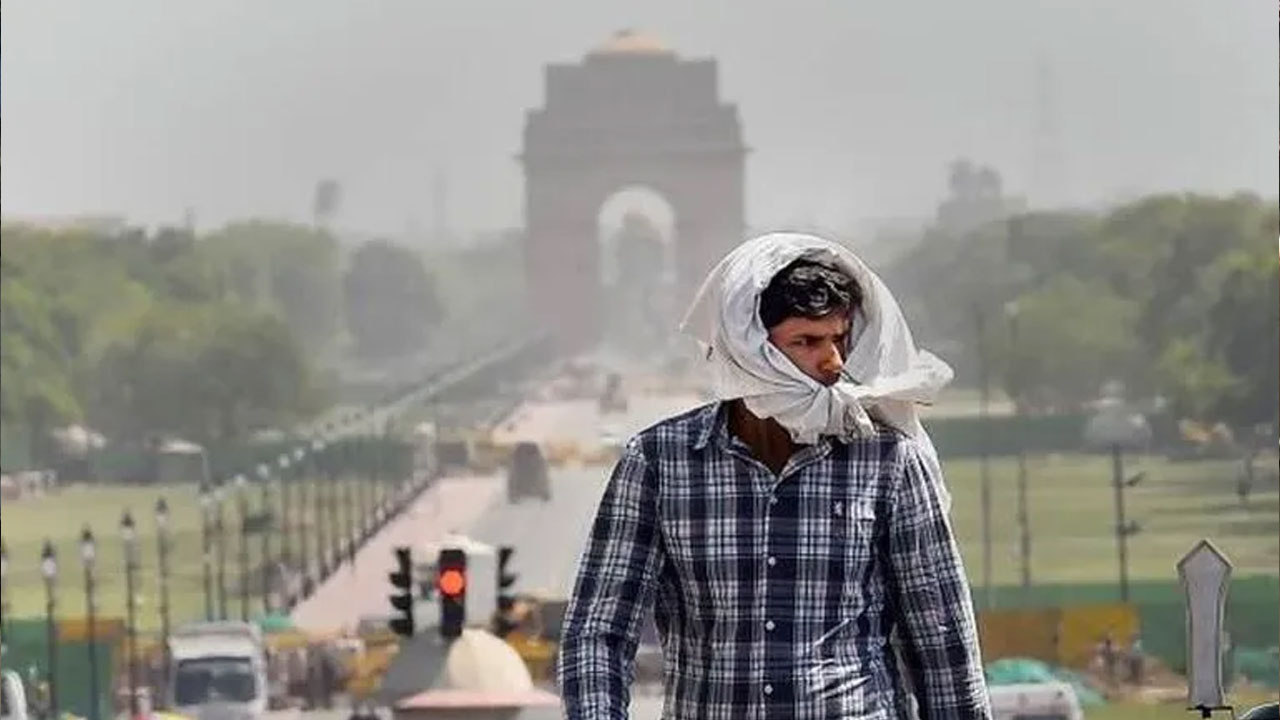 Delhi | ఢిల్లీలో మండ‌నున్న ఎండ‌లు.. వాతావ‌ర‌ణ శాఖ హెచ్చ‌రిక‌
