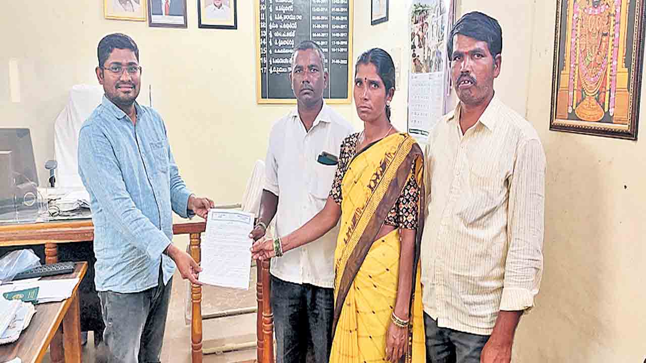 Dharani | ధరణిని వద్దనేది దళారులే.. 60 ఏండ్ల కాంగ్రెస్ పాలనలో బ్రోకర్లదే రాజ్యం