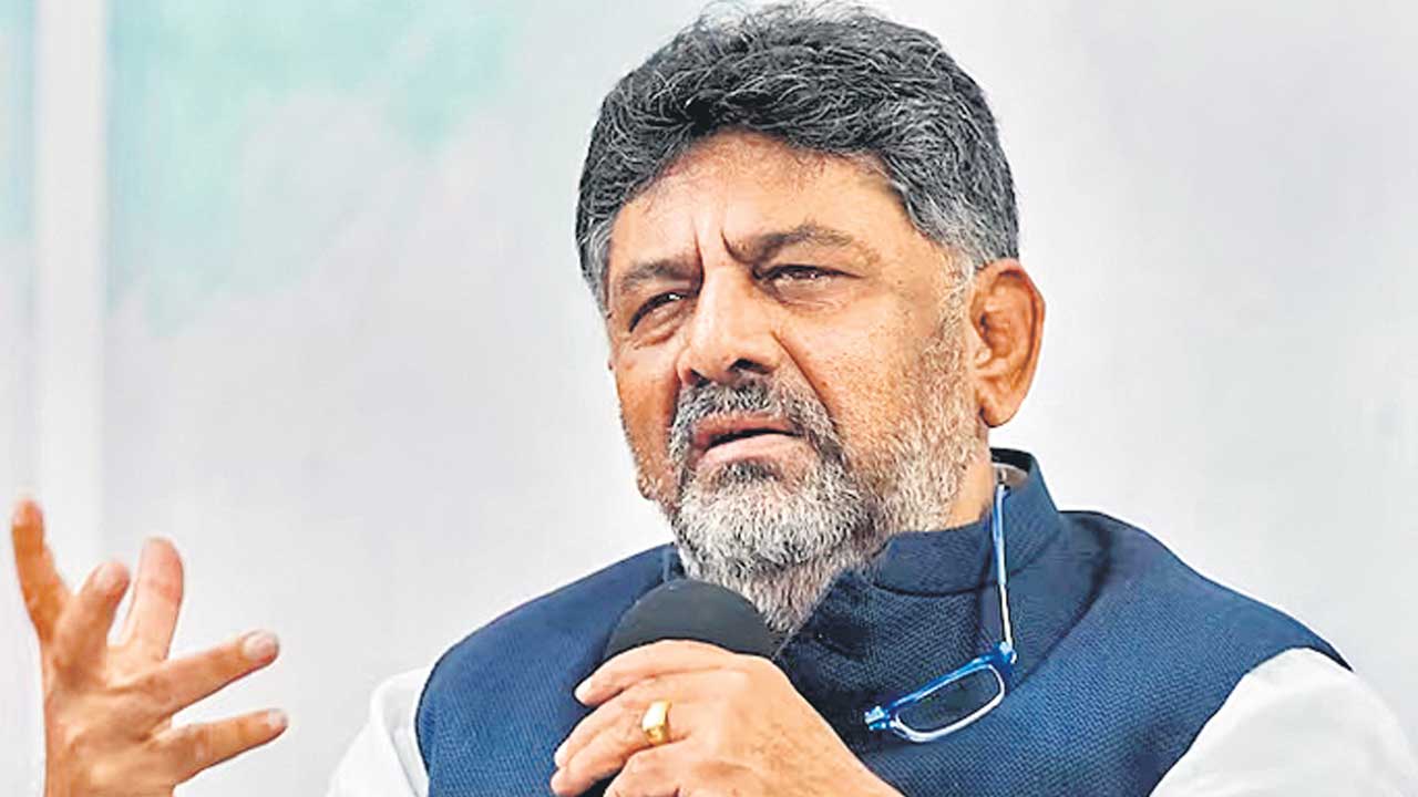 Karnataka | సీఎం పదవి పంపకానికి నిరాకరించిన డీకే శివకుమార్?