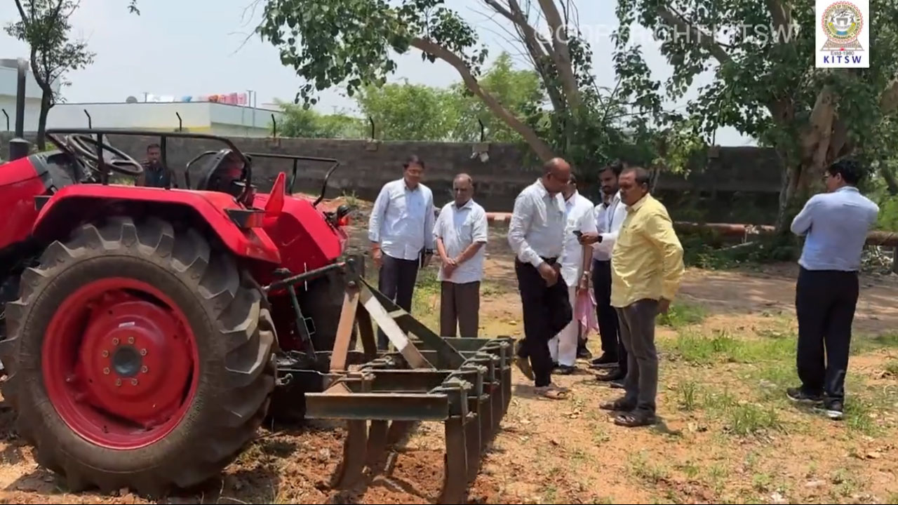 Minister KTR: డ్రైవ‌ర్‌లెస్ ట్రాక్ట‌ర్‌పై మంత్రి కేటీఆర్ ట్వీట్‌