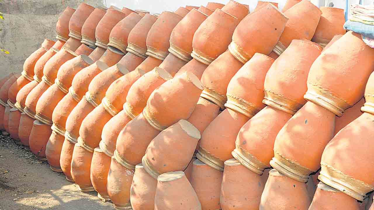 పేదోడి ఫ్రిజ్‌లు