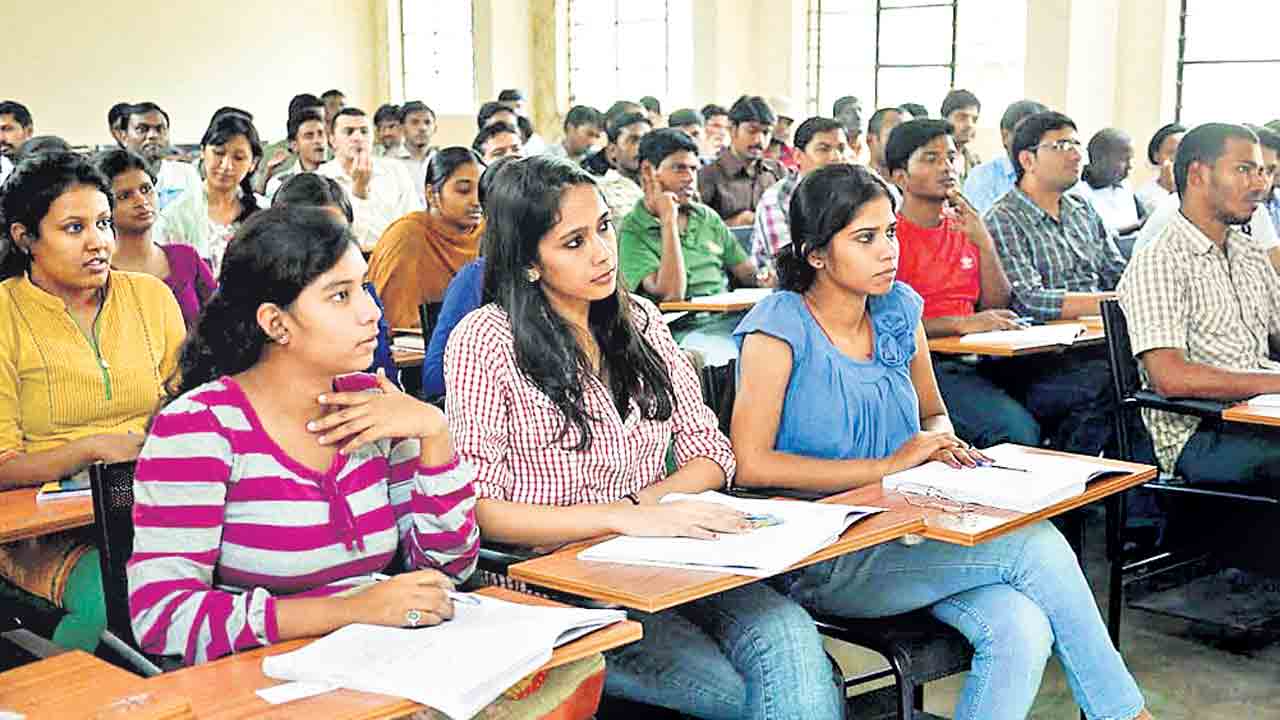 EAMCET counselling |  26 నుంచి ఇంజినీరింగ్‌ కౌన్సెలింగ్‌.. జోసాకు సమాంతరంగా సీట్ల భర్తీ