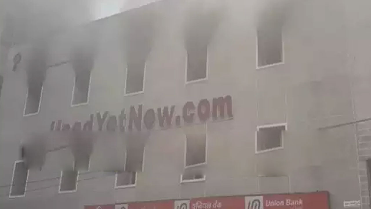 Hyderabad | గండిపేట‌లో భారీ అగ్నిప్ర‌మాదం.. ల్యాప్‌టాప్ ప్యాకింగ్ ఆఫీసులో ఎగిసిప‌డ్డ అగ్నికీల‌లు