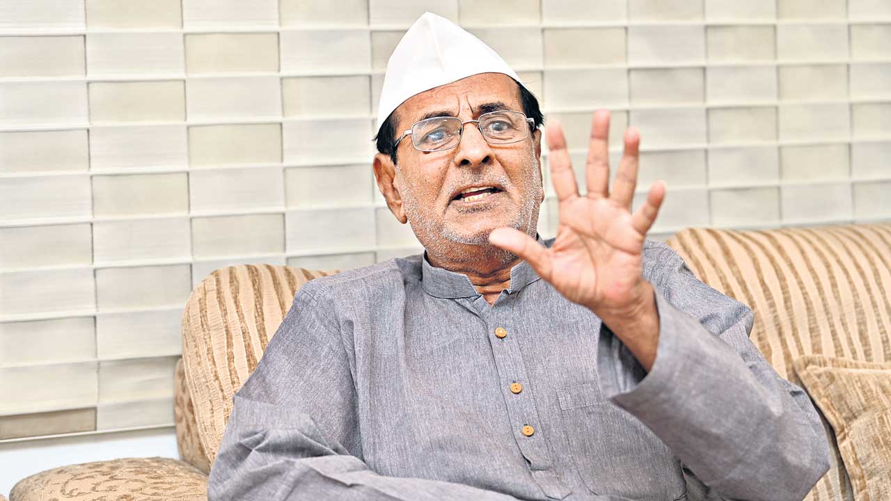 KCR | ఐసీయూలో మహారాష్ట్ర రైతు.. కేసీఆర్‌ అనే డాక్టర్‌ కోసం ఆశగా ఎదురుచూపు : సామాజికవేత్త వినాయక్‌రావ్‌ పాటిల్‌