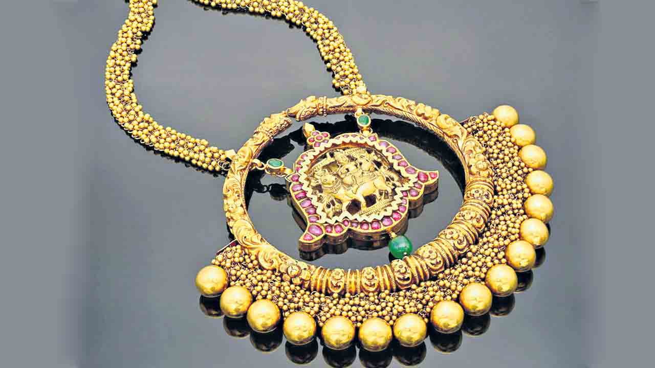 పెద్ద అందగత్తెలకు..