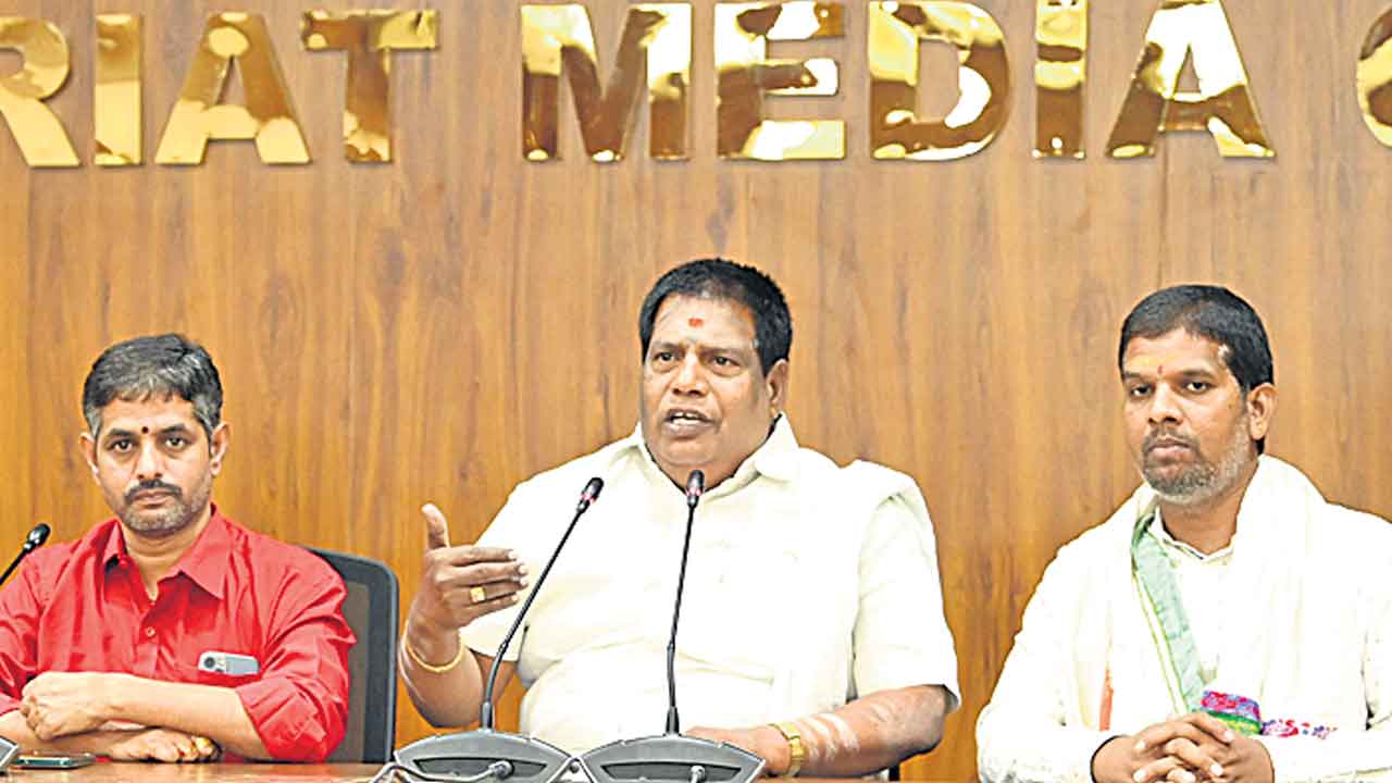 ధర్మాన్ని కాపాడుతున్నది కేసీఆరే!