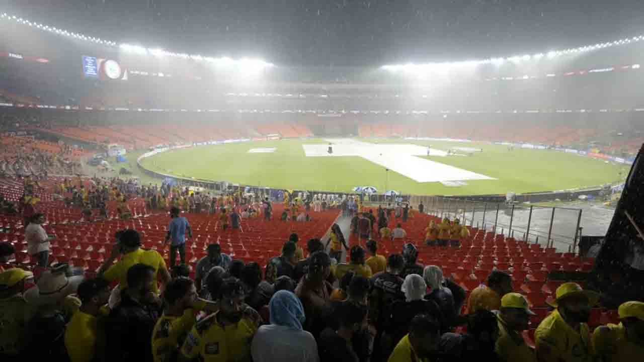 IPL 2023 | గుజ‌రాత్, చెన్నై ఫైన‌ల్‌ పోరు.. వ‌ర్షం కార‌ణంగా టాస్ ఆల‌స్యం