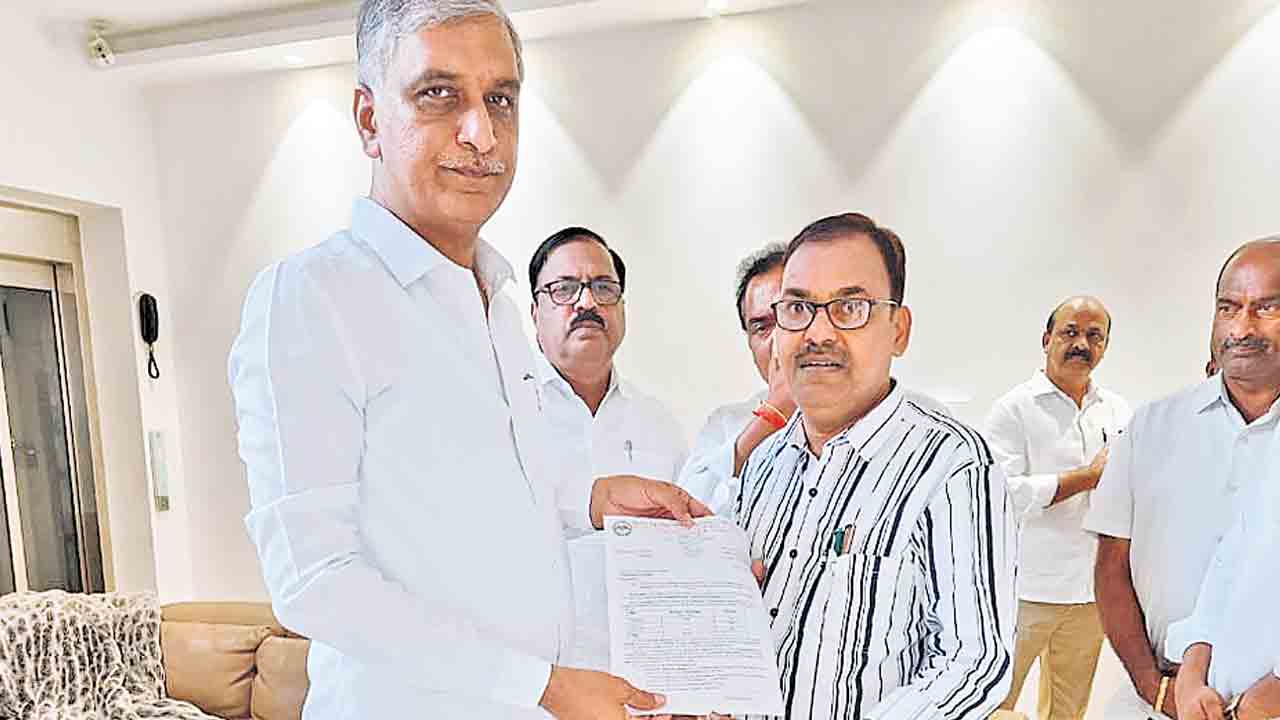 మత్స్య ఫెడరేషన్‌కు నిధులు ఇవ్వండి