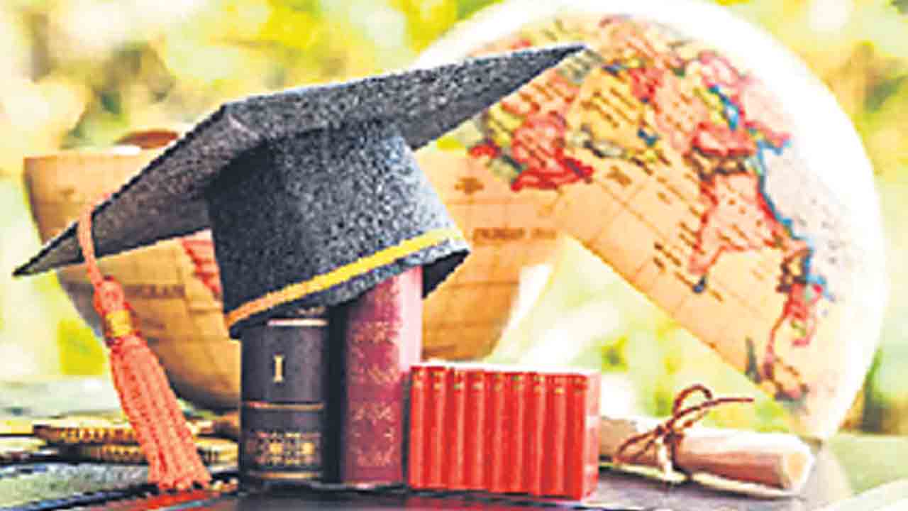 Study Abroad | విదేశీ చదువులకు వెళ్తున్న వారిలో మిడిల్‌ క్లాస్‌ విద్యార్థులే ఎక్కువ.. అందులోనూ అమ్మాయిలే టాప్‌!