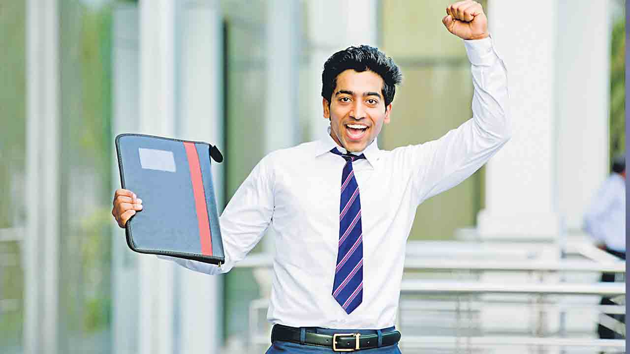 “Personality Development  | లక్షల జీతం పొందే ఉద్యోగం కావాలా? అయితే దీన్ని వెంటనే మార్చుకోండి