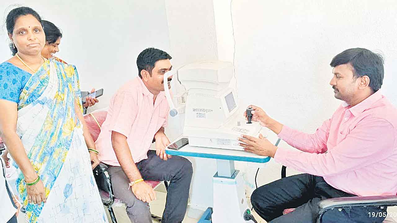 కంటికి వెలుగు కొనసాగుతున్న శిబిరాలు