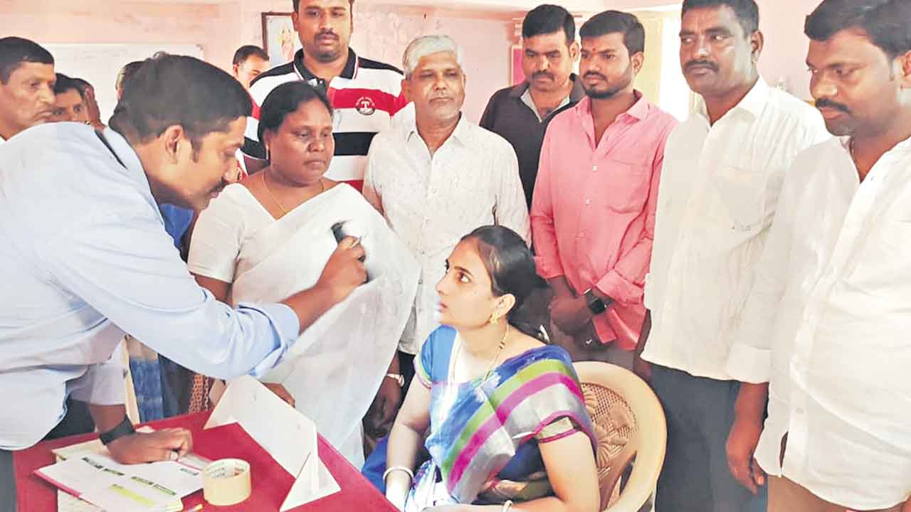 కొనసాగుతున్న కంటివెలుగు శిబిరాలు