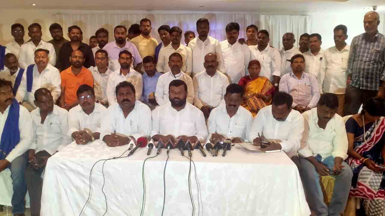 దేశ ప్రజలను అవమానించిన మోదీ