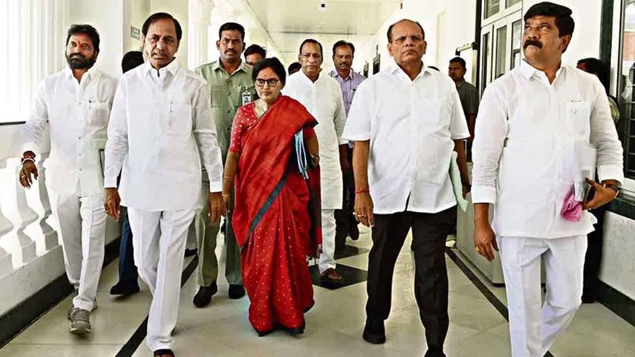 Traditional Occupations |  కుల వృత్తులకు చేయూత.. కుటుంబానికి 1 లక్ష సాయం