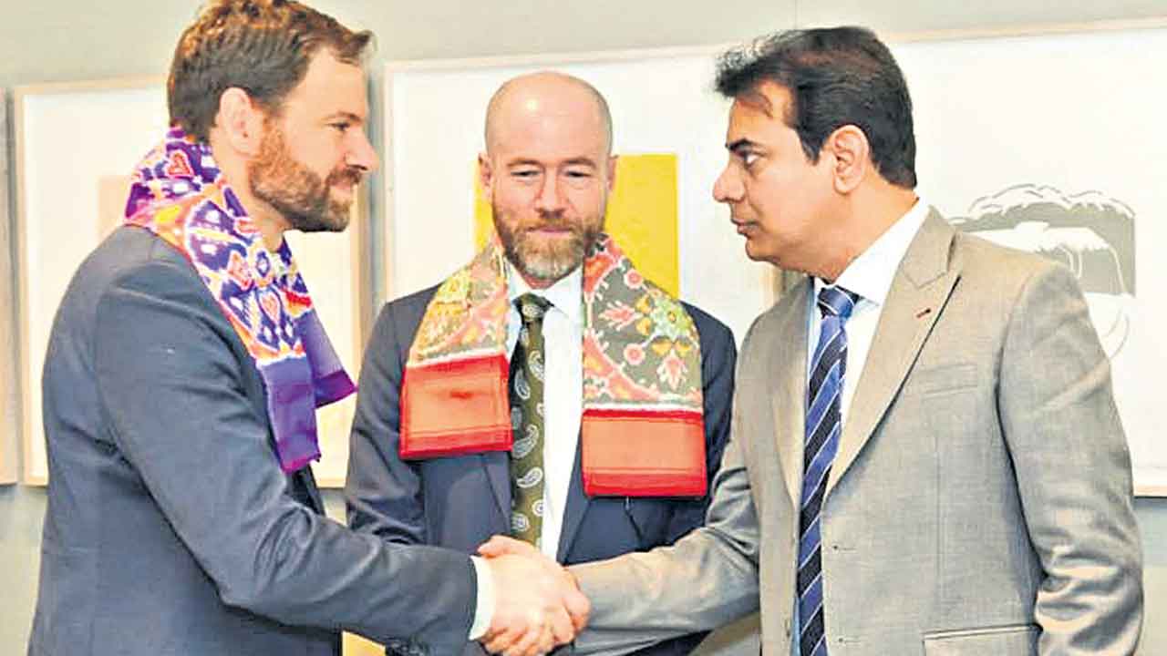 జెనెసిస్‌ పెట్టుబడి 497 కోట్లు.. మరో 300 మందికి ఉద్యోగావకాశం