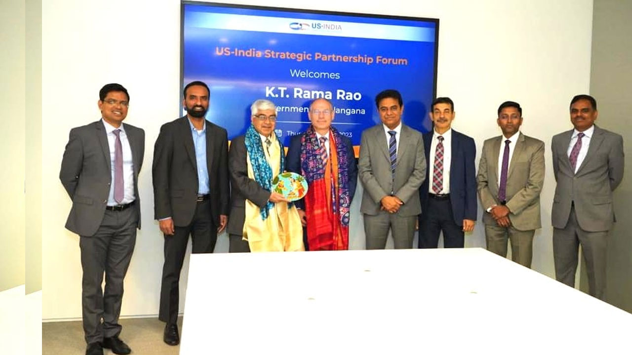 ECLAT Health Solutions: క‌రీంన‌గ‌ర్‌లో ఈసీఎల్ఏటీ హెల్త్‌కేర్ సెంట‌ర్:  మంత్రి కేటీఆర్‌