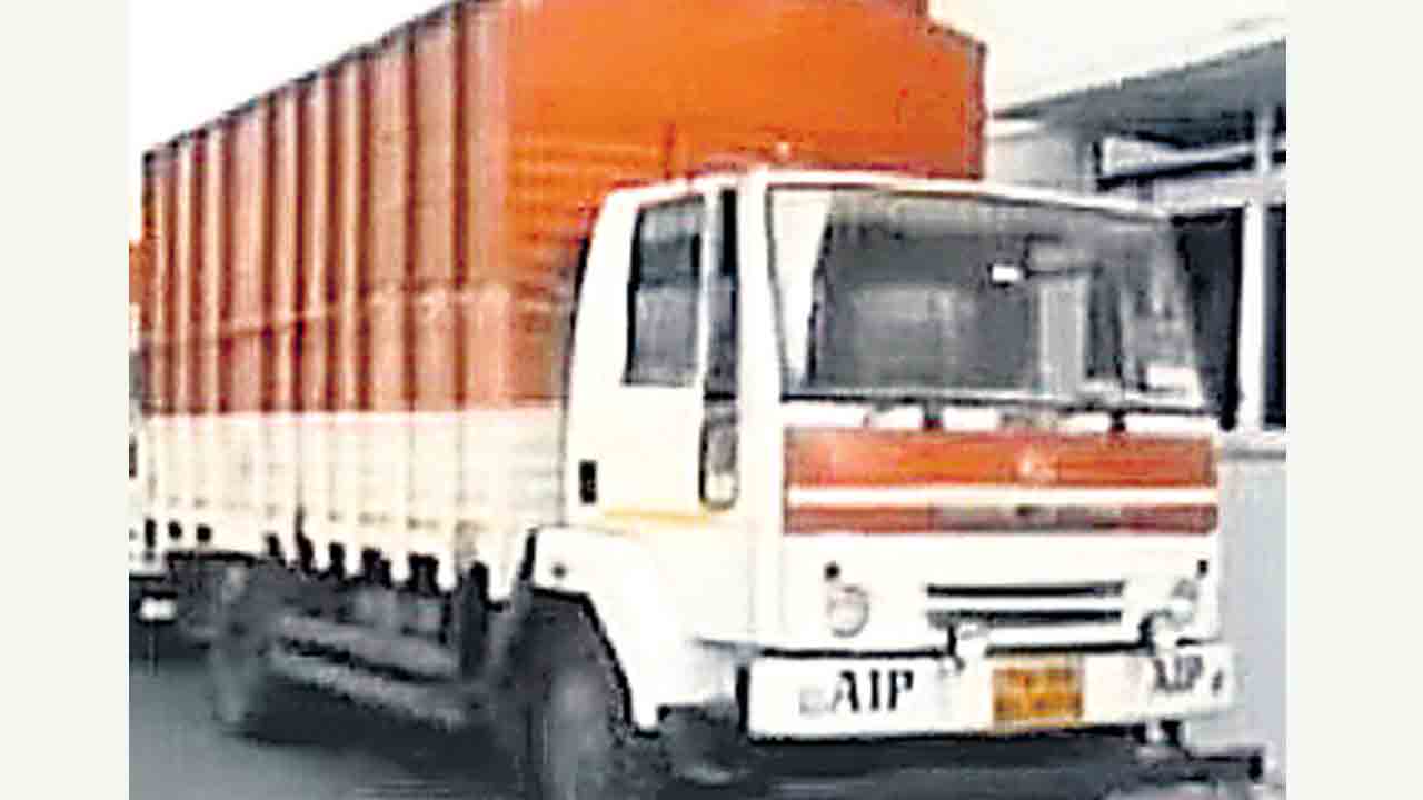 రూ.535 కోట్లు తరలిస్తున్న ట్రక్‌ ఫెయిల్‌