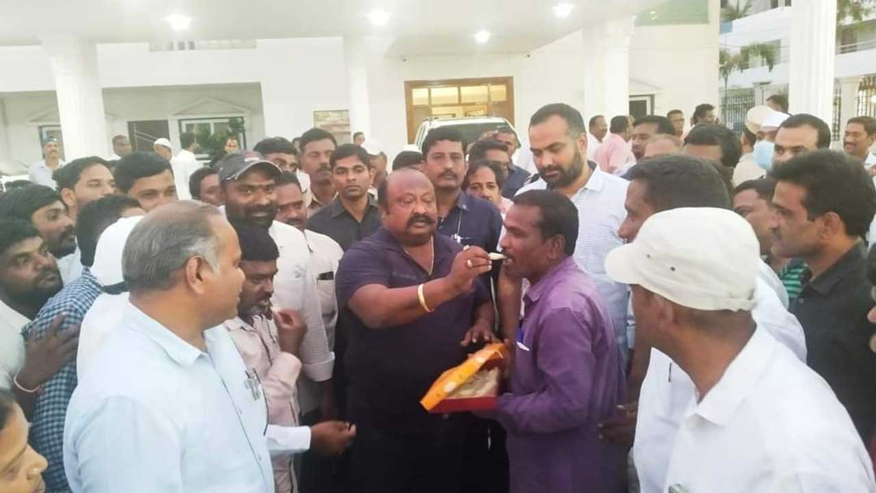 కుల వృత్తులకు జీవం పోసింది కేసీఆరే