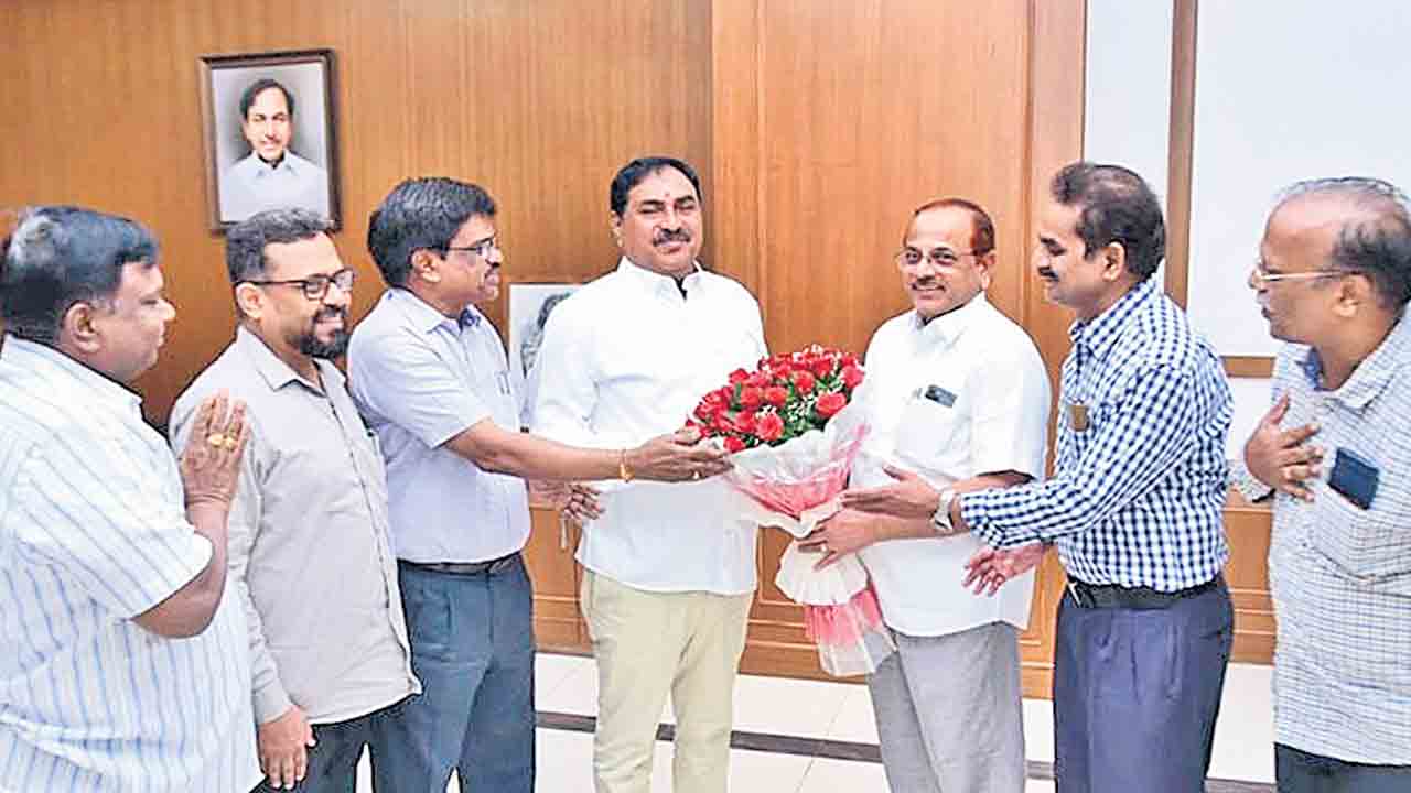 ప్రభుత్వానికి పీఆర్ ఇంజినీర్ల కృతజ్ఞతలు