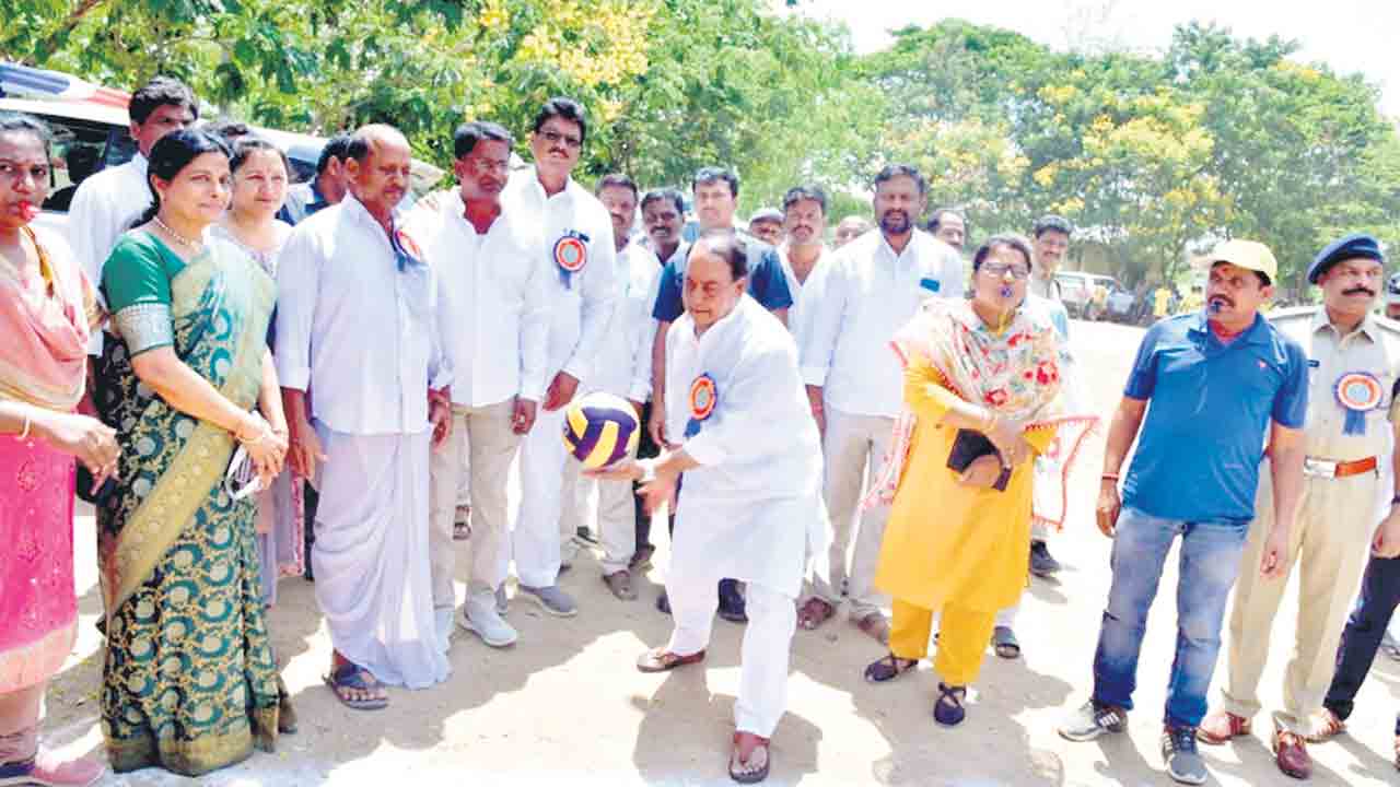 హోరెత్తిన క్రీడా సంబురం