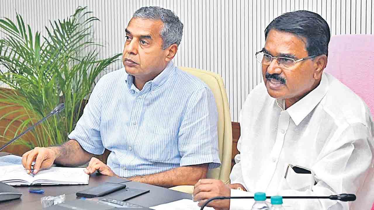 సాగుకే ప్రభుత్వ ప్రాధాన్యం