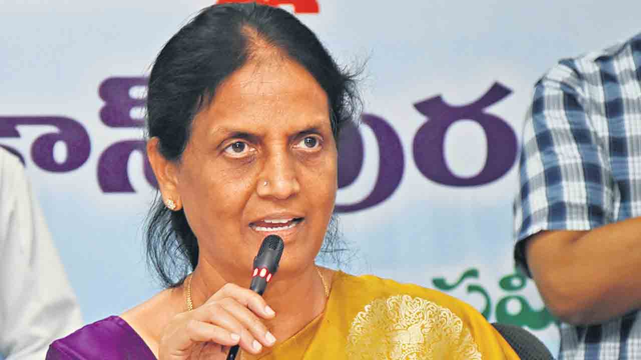 పదేండ్ల ప్రగతిని ప్రజల ముందుంచాలి
