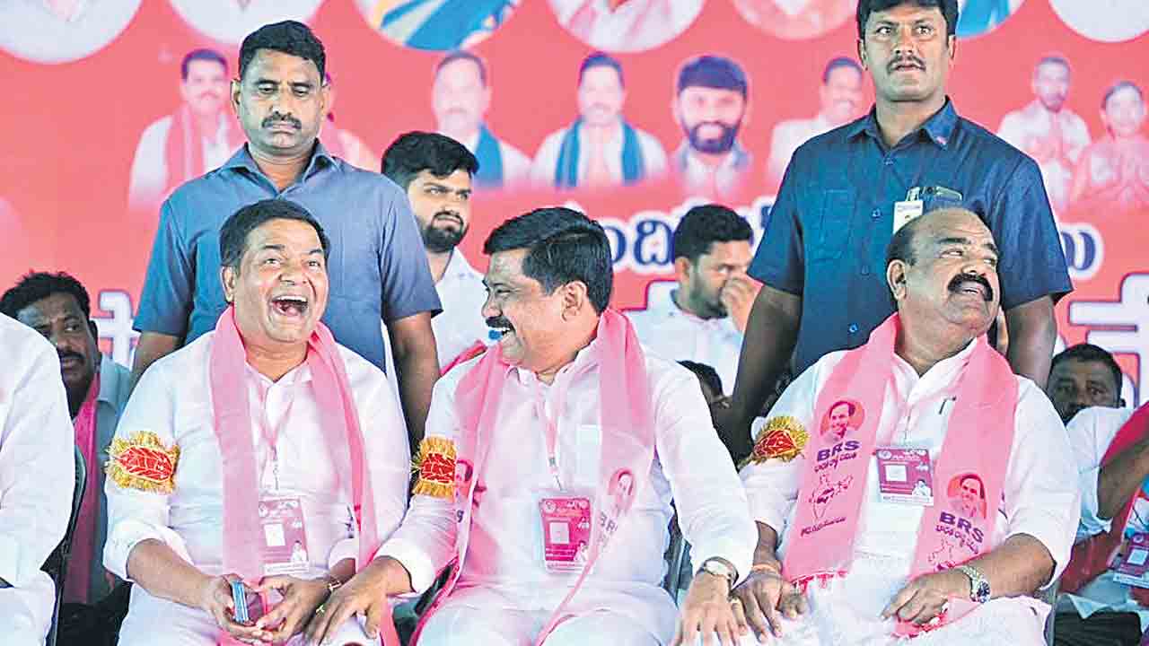 బీజేపీతో అధోగతి బీఆర్‌ఎస్‌తోనే అభివృద్ధి