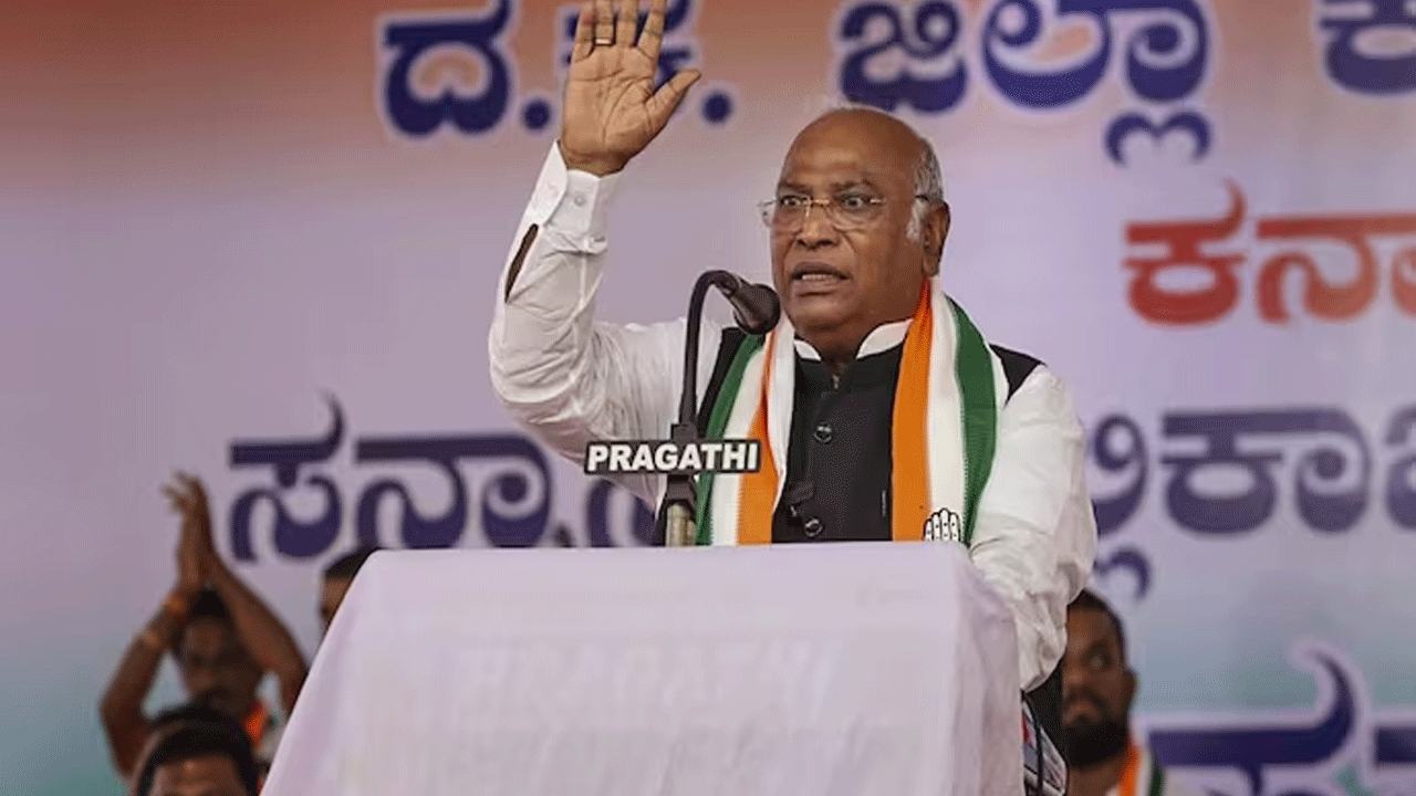 Mallikarjun Kharge : క‌ర్నాట‌క అసెంబ్లీ ఎన్నిక‌ల్లో బీజేపీ ఓట‌మి ఖాయం : మ‌ల్లికార్జున్ ఖ‌ర్గే