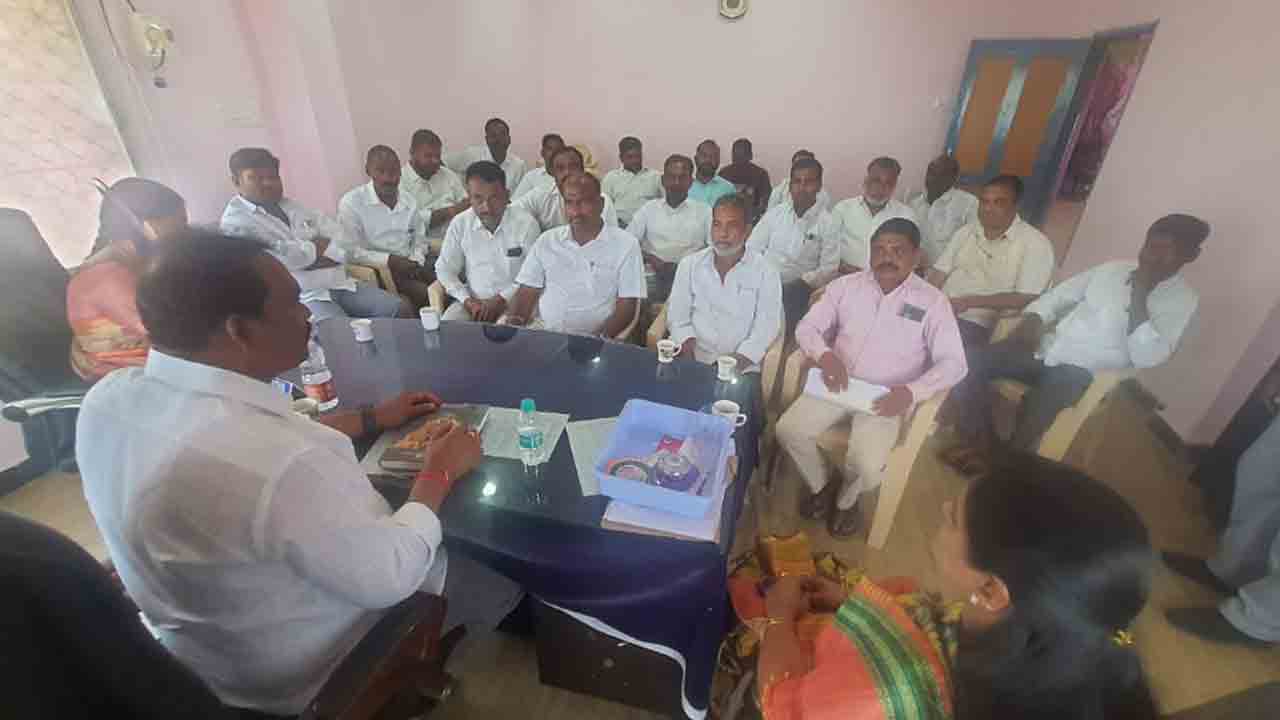 దశాబ్ది ఉత్సవాలు దద్దరిల్లాలే